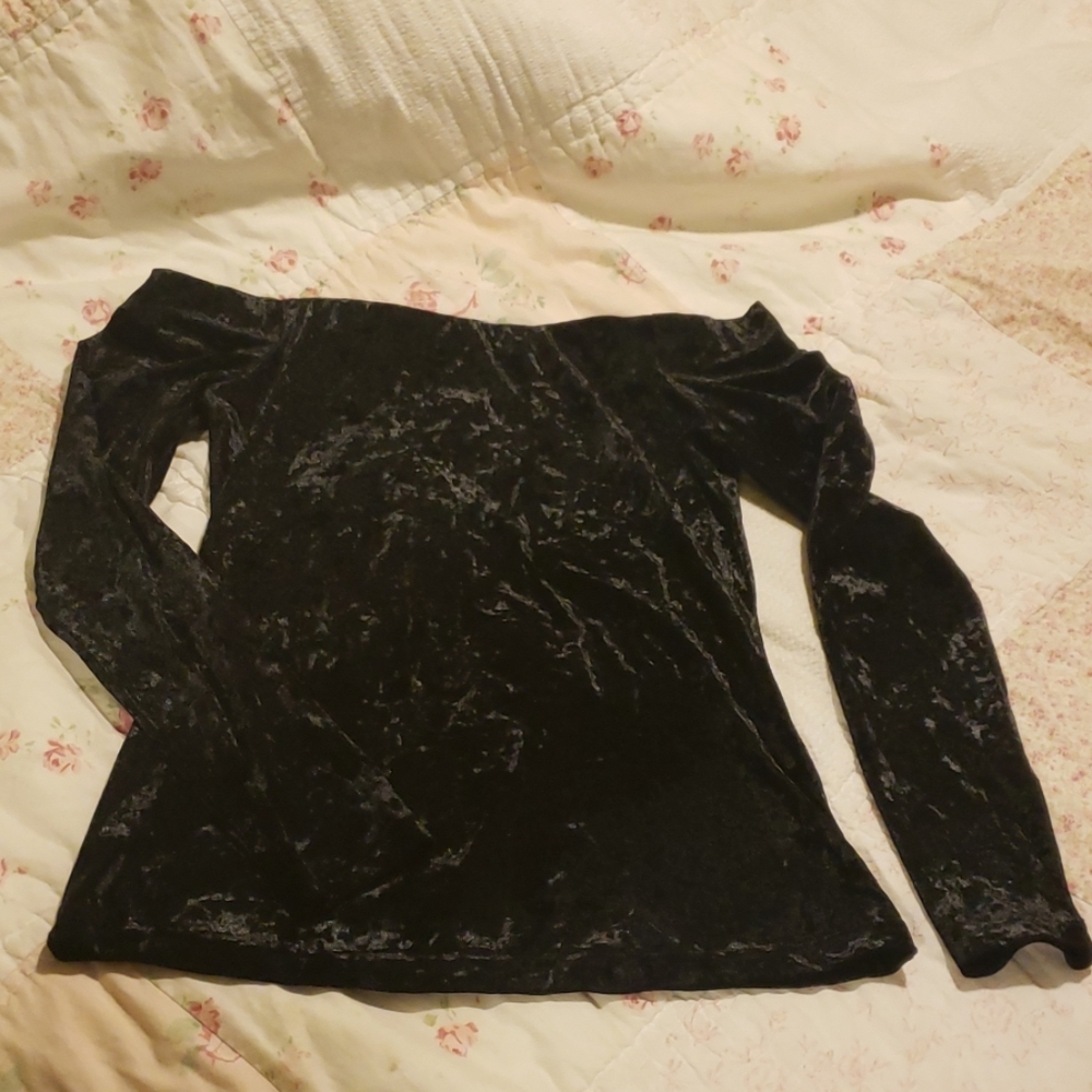 Black velvet shoulder long sleeve